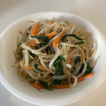 子供も食べれるように豆板醤なしで作りました。ごまも入れるといい風味ですね！ご馳走様でした☆